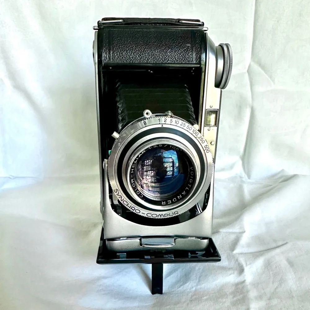 RARE VOIGHTLANDER BESSA II FOLDING CAMERA COLOR-HELIAR 3.5/105 LENS MED FORMAT